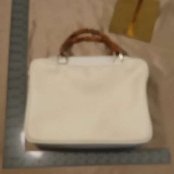 Elegant Gucci White Handbag with Bamboo Handles